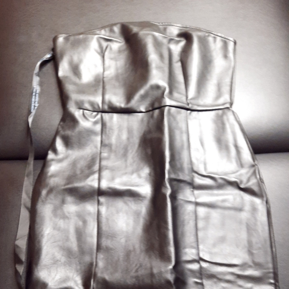 (New, never been worn)Boohoo faux leather dress